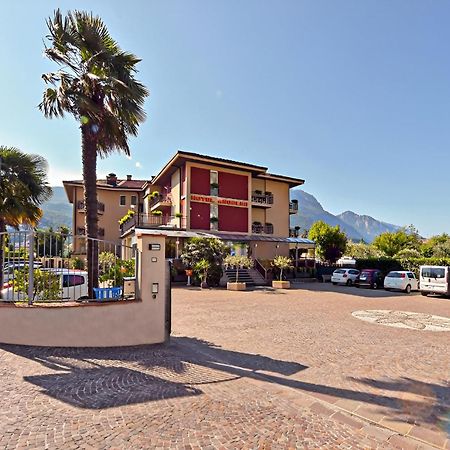 Hotel Angelini Torbole Sul Garda Εξωτερικό φωτογραφία