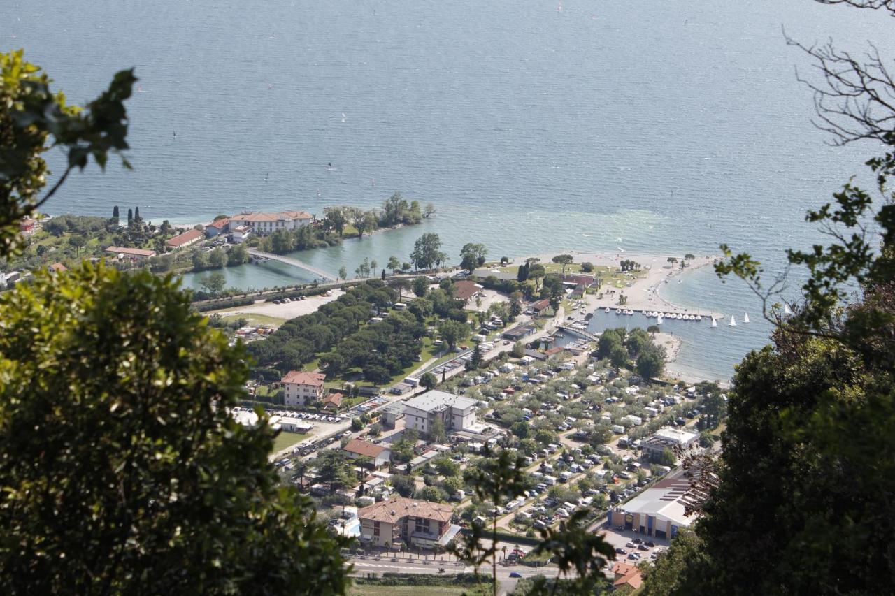 Hotel Angelini Torbole Sul Garda Εξωτερικό φωτογραφία