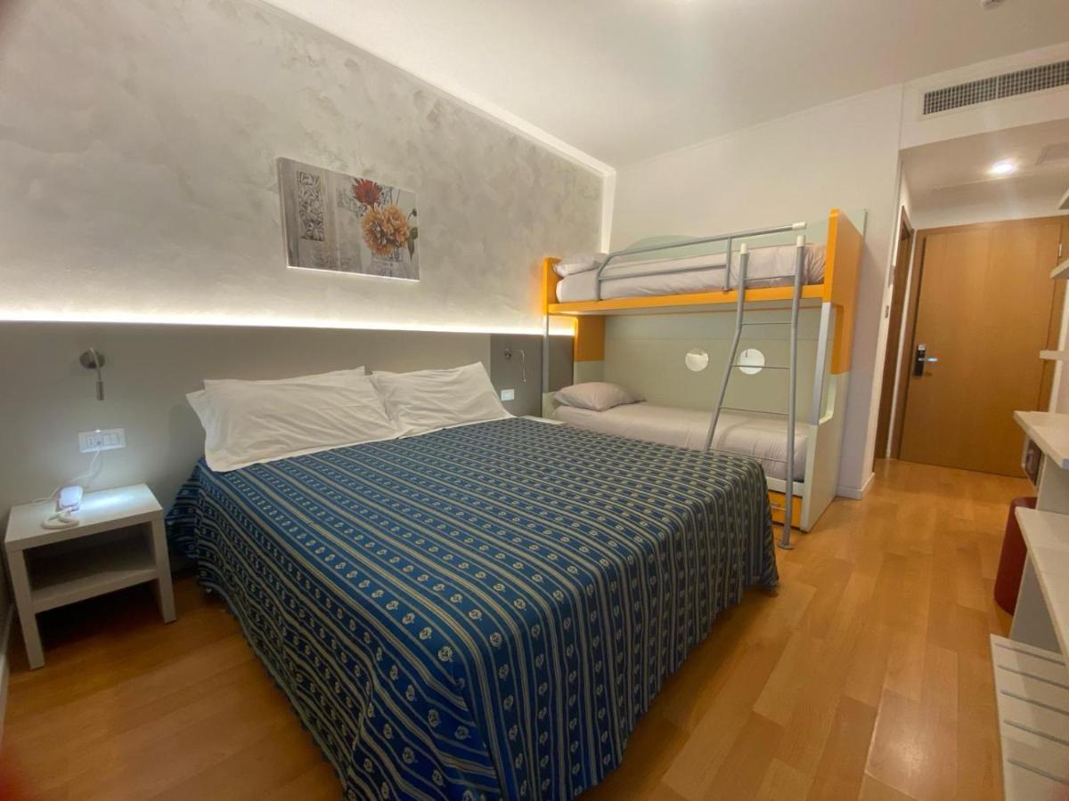 Hotel Angelini Torbole Sul Garda Εξωτερικό φωτογραφία
