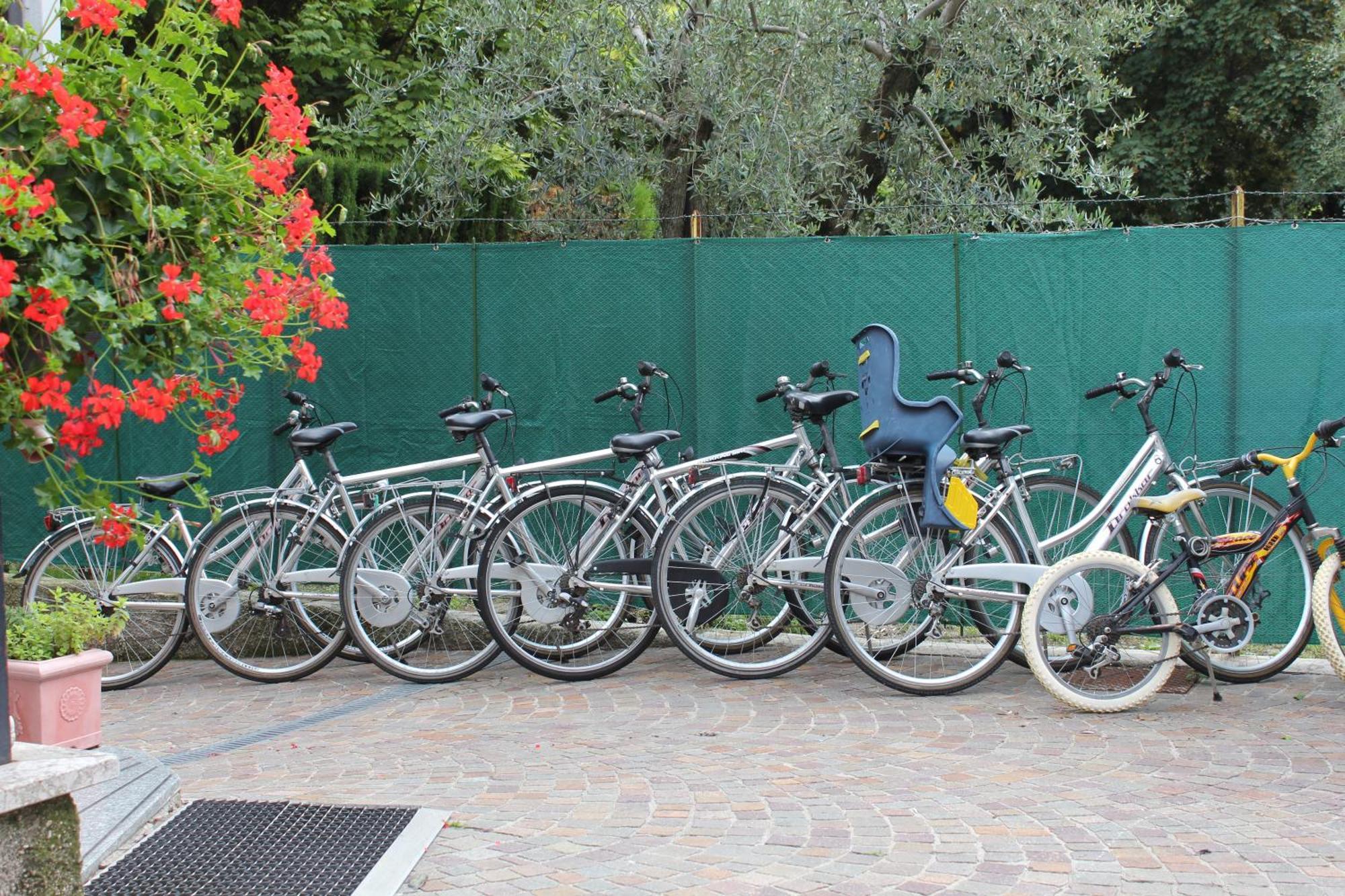 Hotel Angelini Torbole Sul Garda Εξωτερικό φωτογραφία