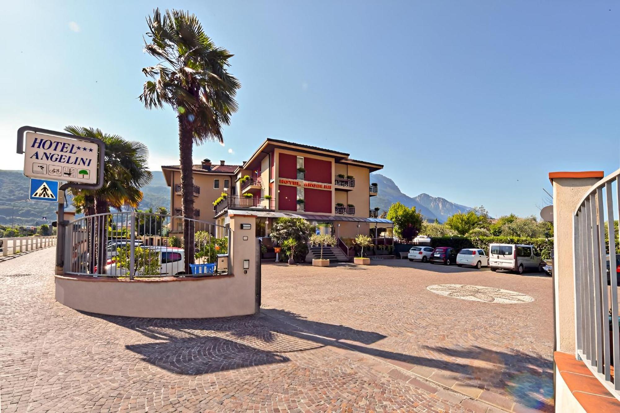 Hotel Angelini Torbole Sul Garda Εξωτερικό φωτογραφία